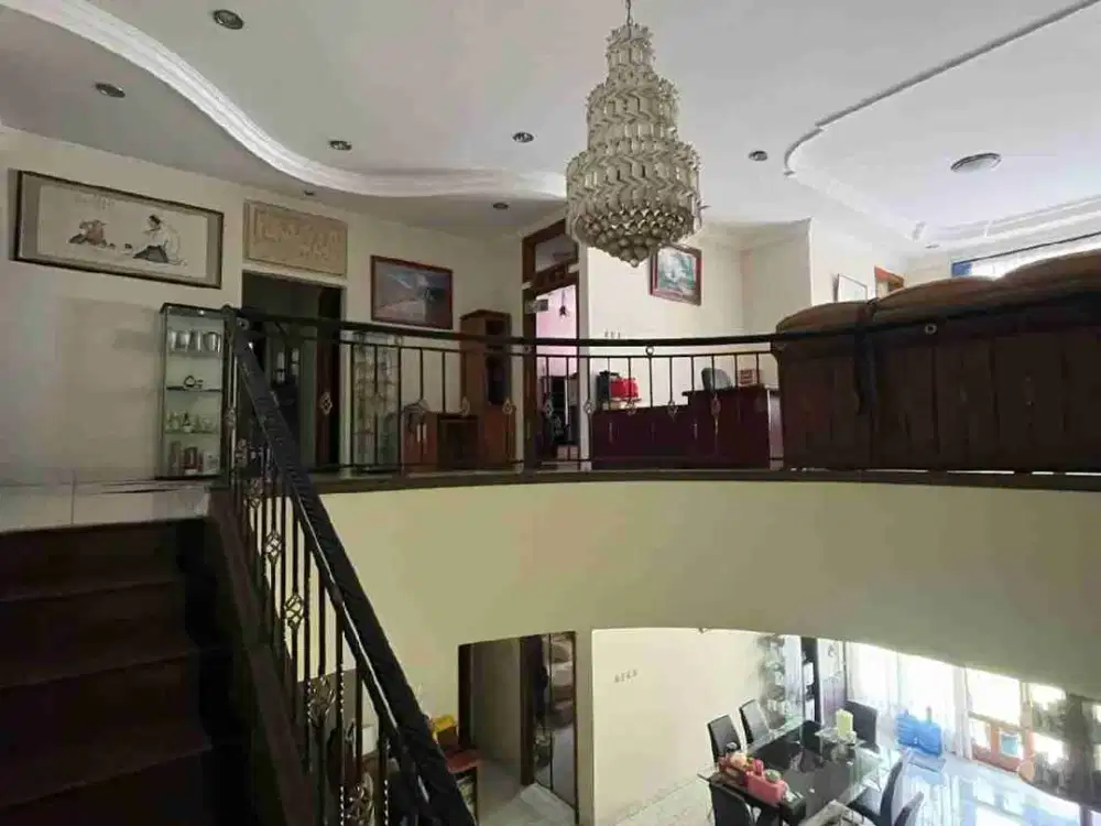 Dijual Rumah di Mainroad Setraduta Raya Akses Strategis ke RSHS & Kampus