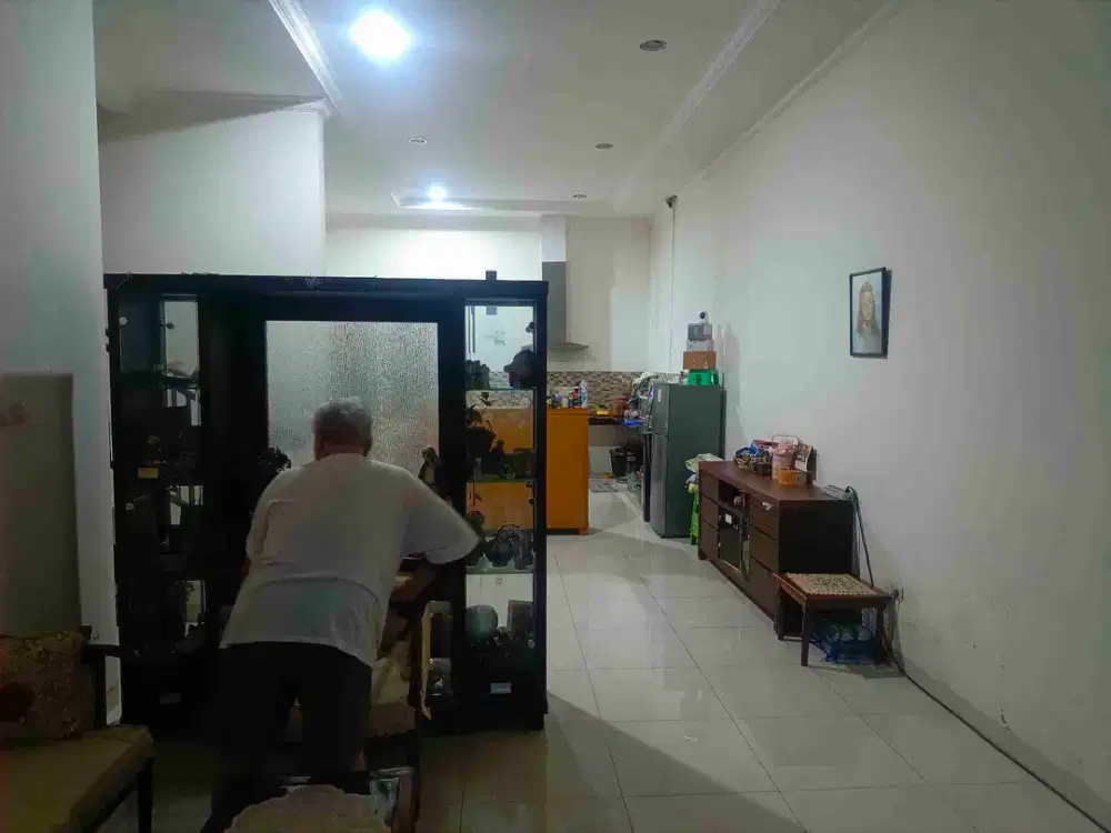 Dijual Rumah Nyaman 2¼ lantai di dalam Komplek Sunter Kirana, FULL FURNISHED, siap huni