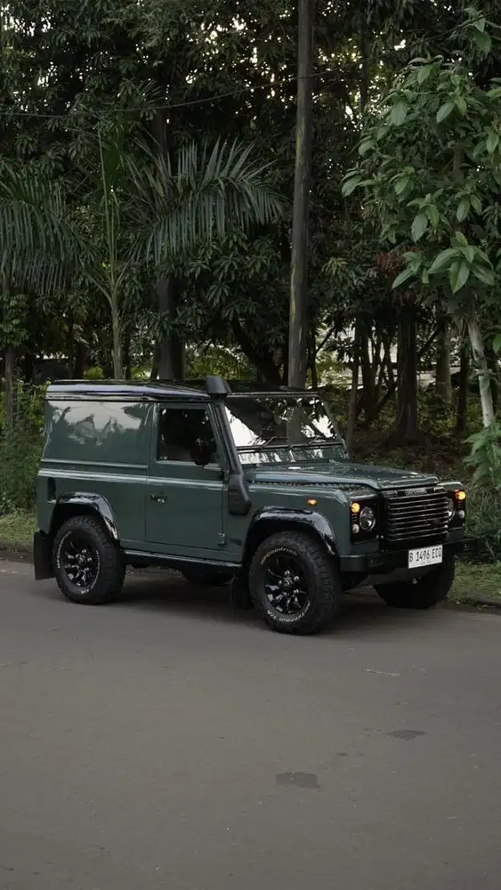 Landrover Defender D90 TD5 Tahun 2002