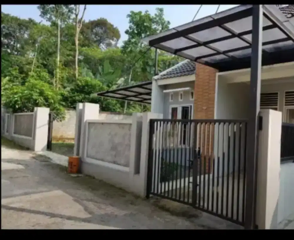 Disewakan Rumah Dan Isinya di Ungaran Barat di jalan Serasi V No.8
