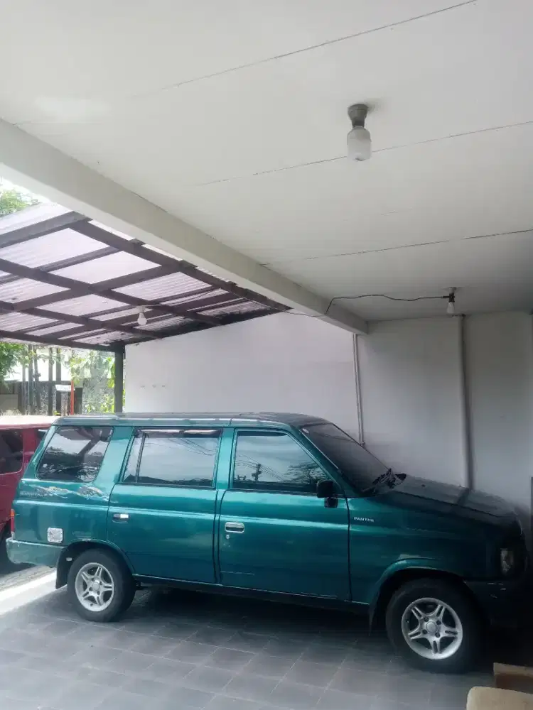 Isuzu Panther Newroyale 2000