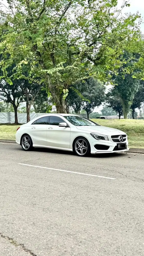 Dijual Mercy CLA 200 AMG 2015