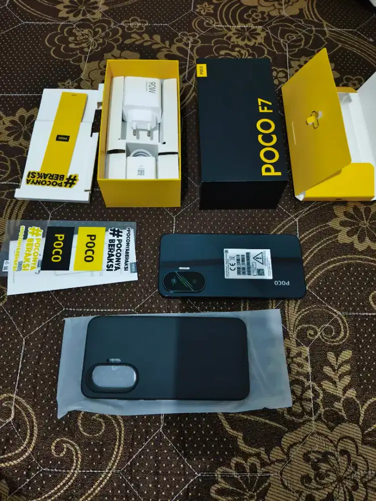 Handphone Poco F7 Black 99% Like new Fullset (Nego Pertamax)