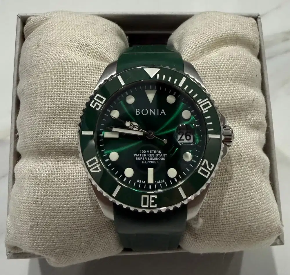 Jam tangan pria Bonia hijau
