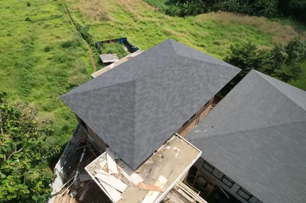 Genteng bitumen,aspal,sirap terpasang