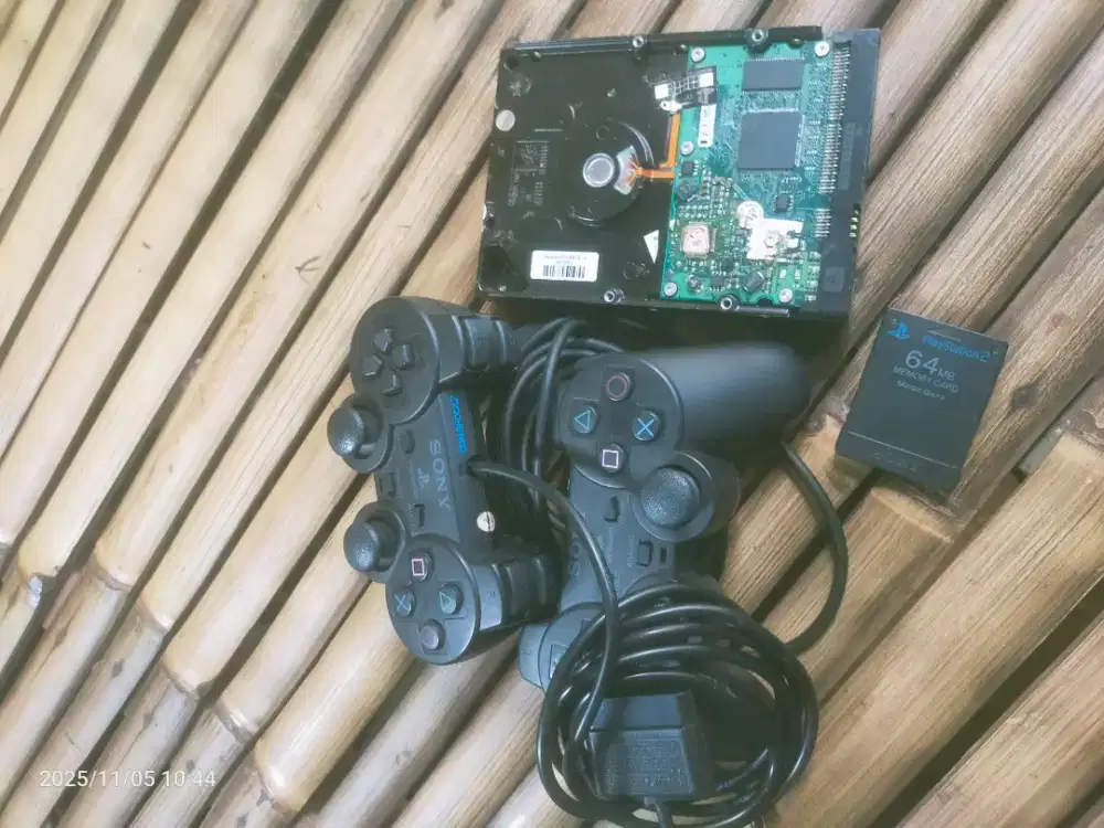 Stik ps2 dan memori 64gb