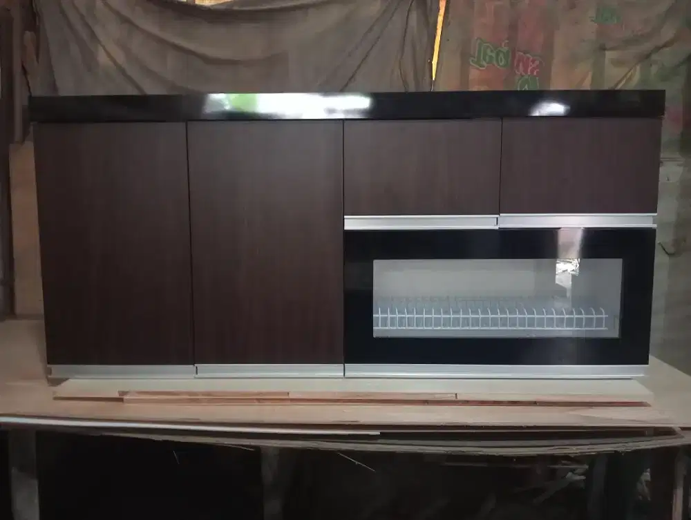 Rak piring gantung hpl