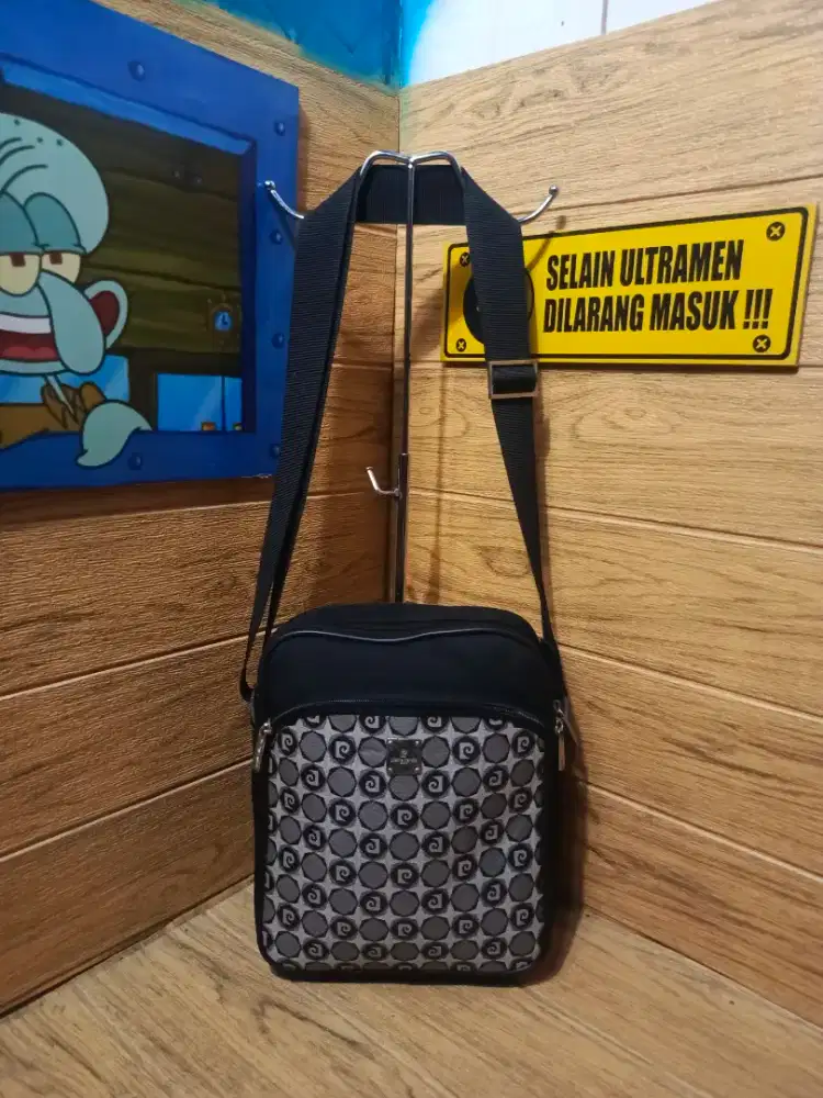 Tas slempang Pierre Cardin second original