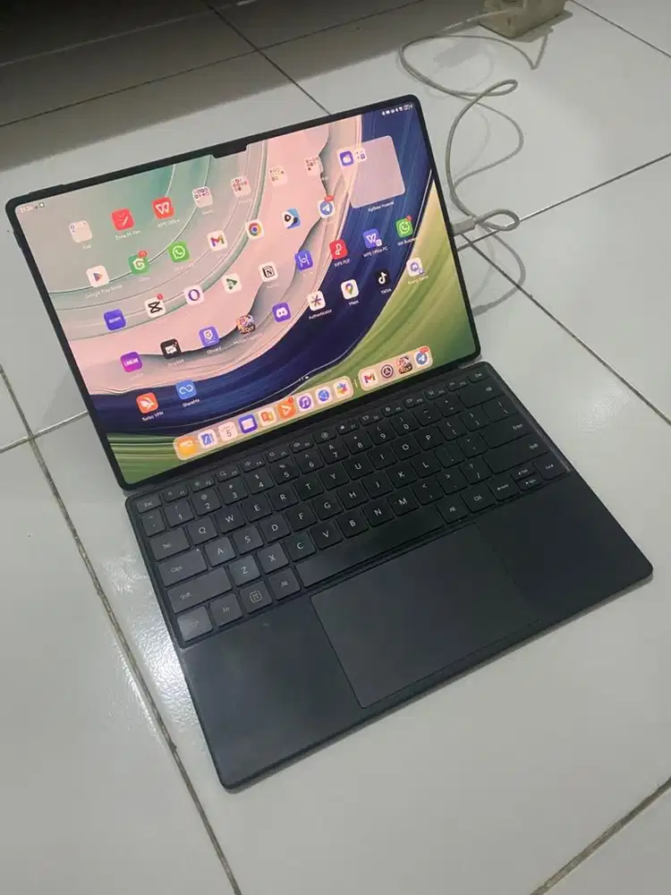 Huawei Matepad Pro 13.2 (Tablet cocok buat para leader)