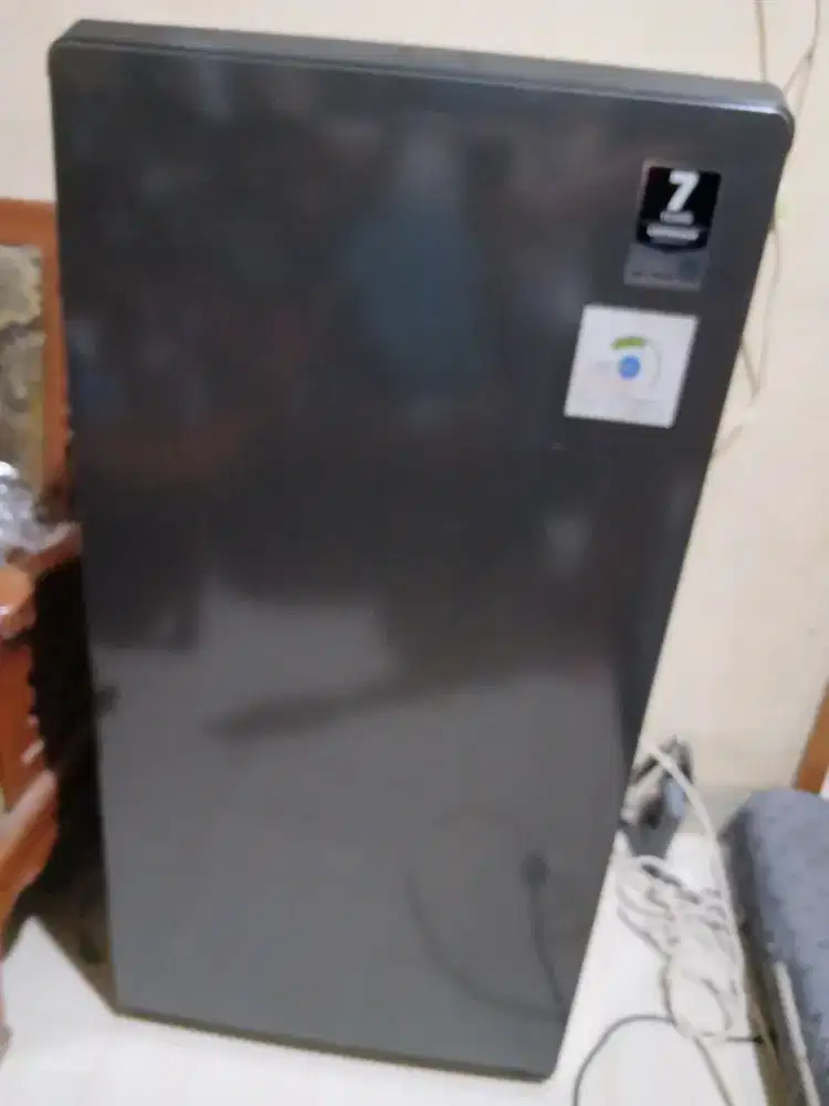 Dijual Kulkas Merek (AQUA) 1 pintu