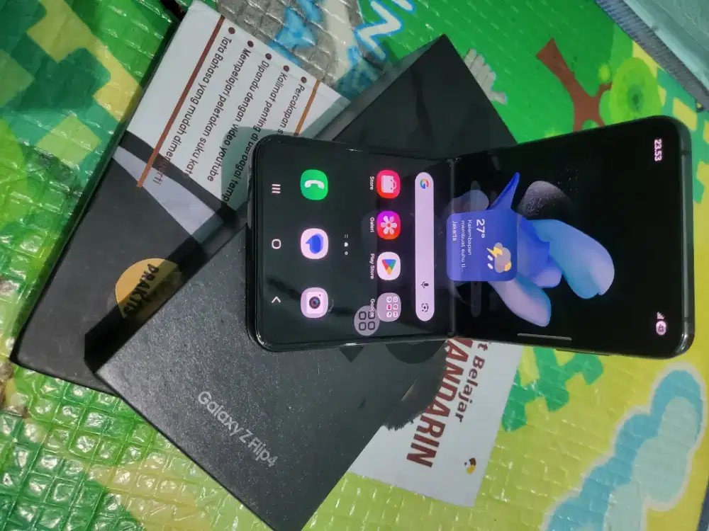Jual cepat samsung z flip 4 ram 8/128 Sein