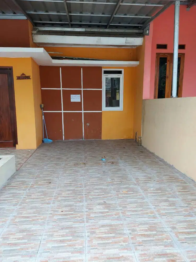 Rumah Dijual murah di tempat strategis