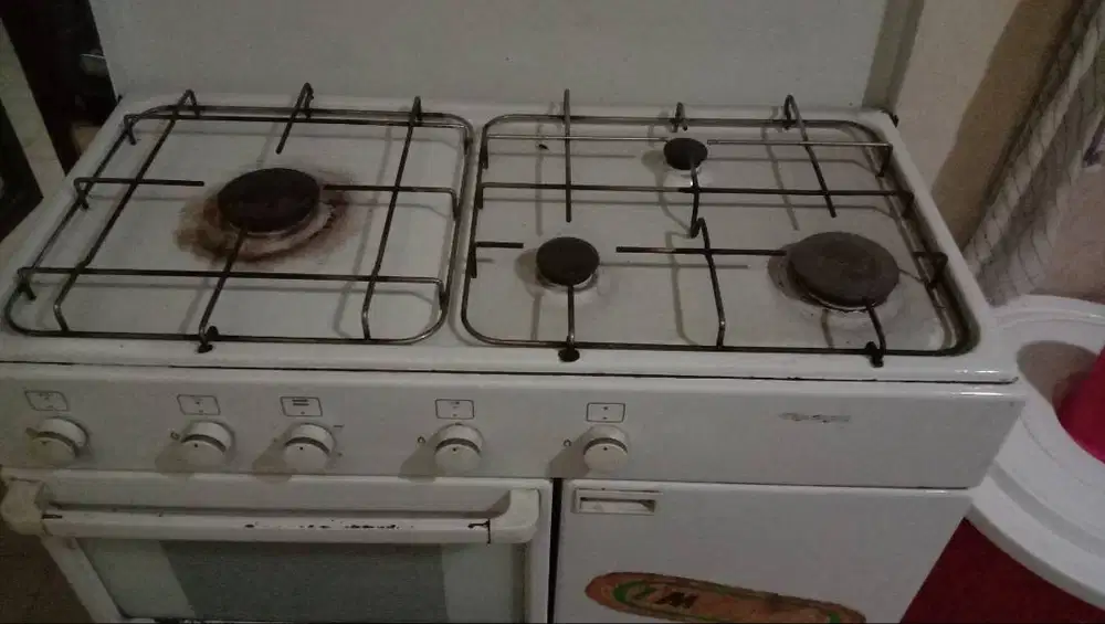 Kompor Oven Freestanding 4 tungku