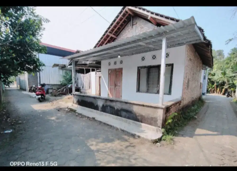 Rumah di sewon BU