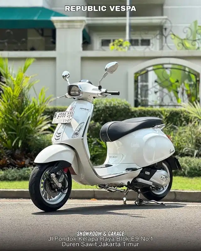 DIJUAL VESPA SPRINT 150 IGET TH 2017 PERFECT CONDITION