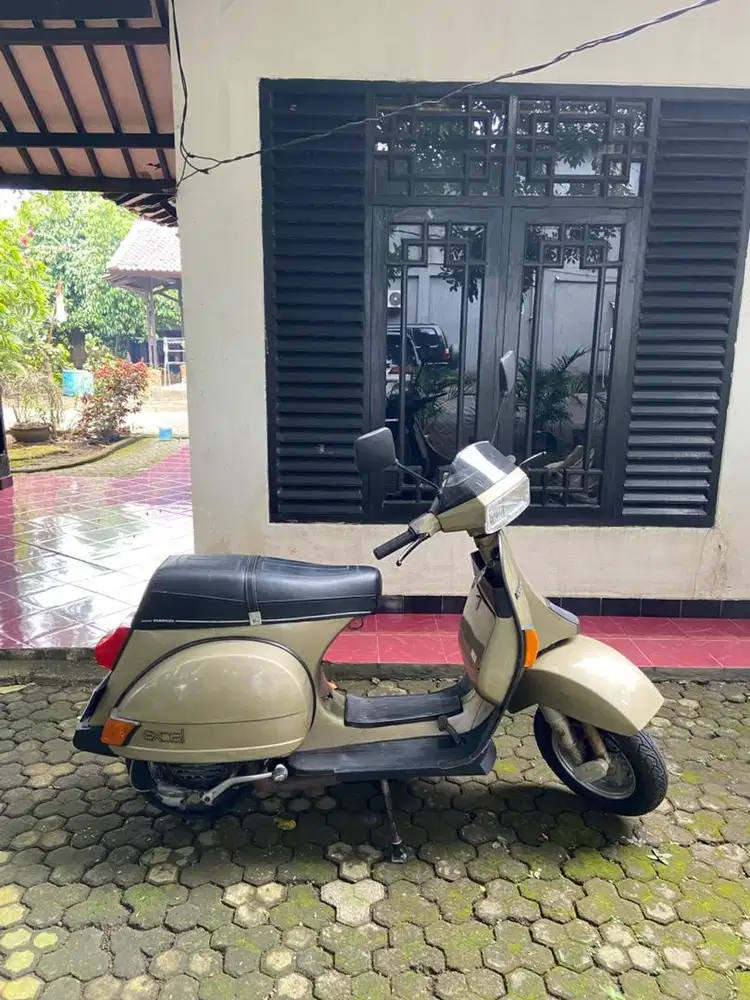 Vespa excel 150