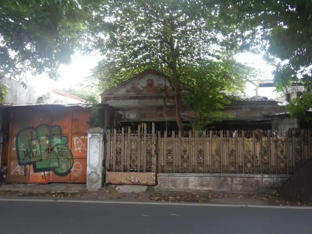 Rumah Lama di Cidodol Kebayoran Lama, Hanya 10 Menit ke Tol Ciledug
