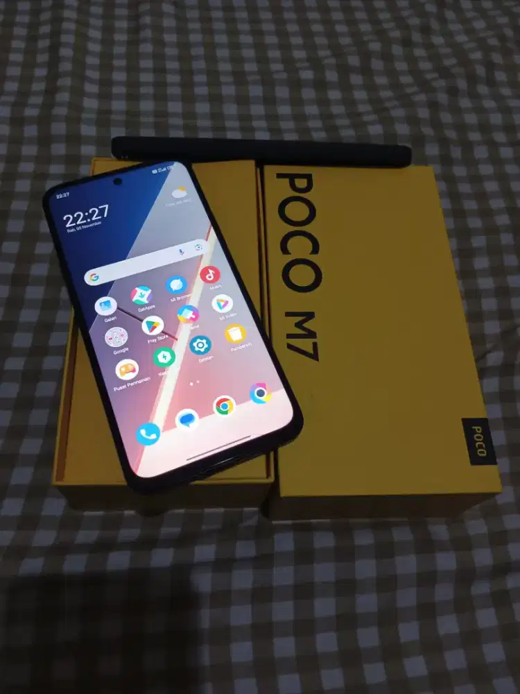 Poco M7 4G Ram 8+4/256 Fullset Mulus