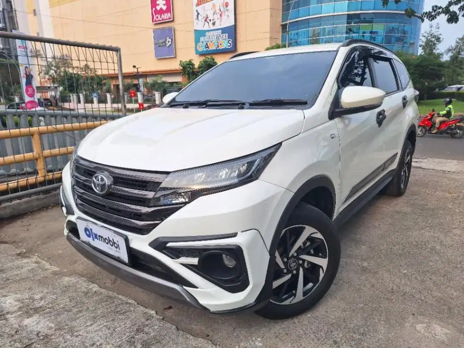 LOW DP Toyota Rush 1.5 GR Sport Bensin-MT 2022 DFR