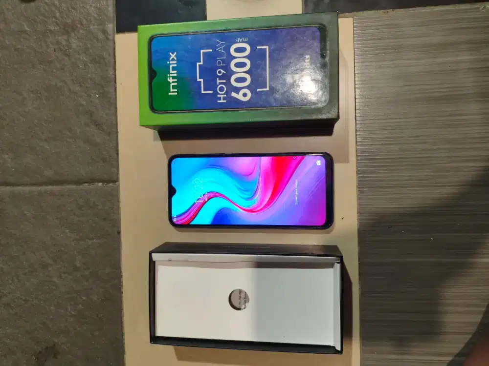 Infinix hot 9 play 4/64