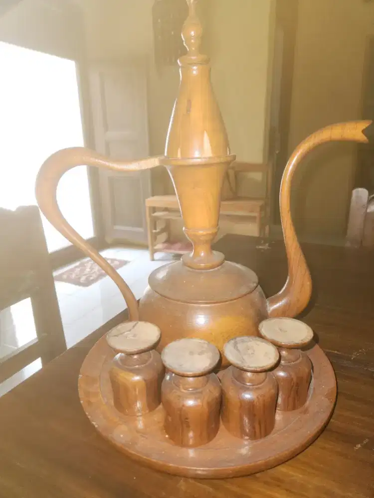 Pajangan kayu seperti difoto