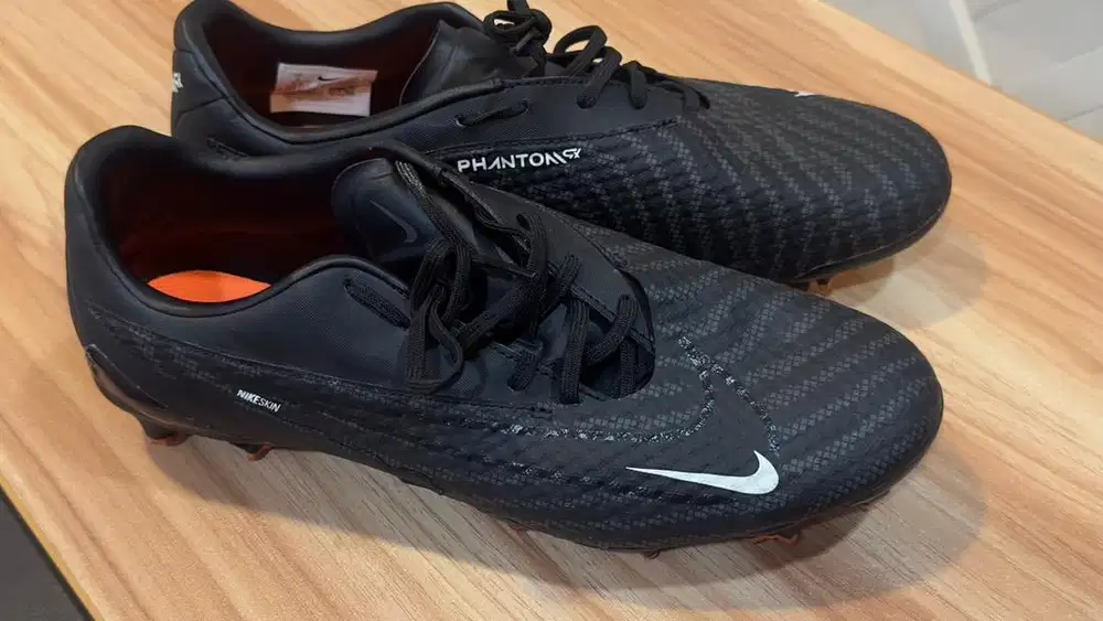 Nike Phantom GX Academy FG MG Bola 42 42,5