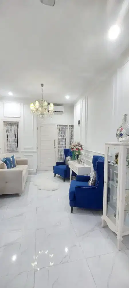Dijual Rumah Cantik Kencana Loka Full Renovasi Atap Baja Ringan