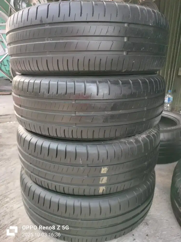 Jual ban Dunlop touring 205 65 R15 kond 90% 4pcs.