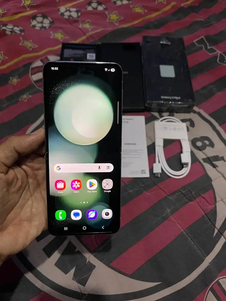 Samsung Z Flip 5 5G Ram 8GB Internal 512GB