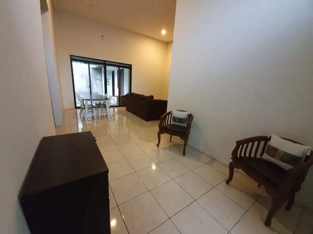 Rumah Siap Huni Cantik Murah di Lokacitra Kota Baru Parahyangan