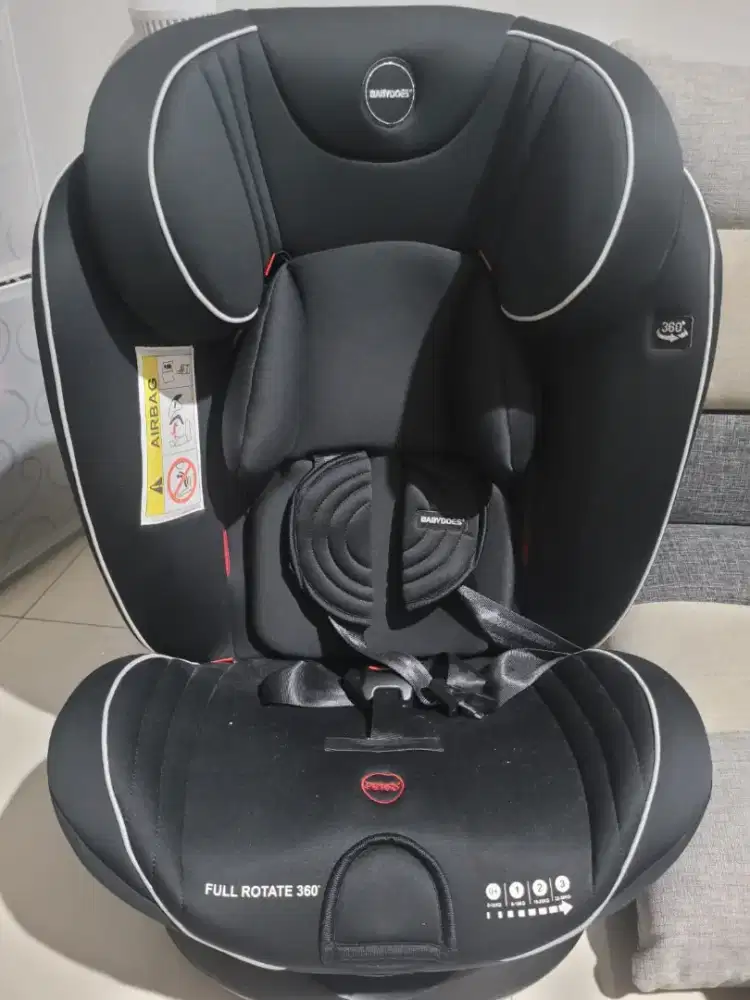 CARSEAT BABYDOES FULL ROTATE