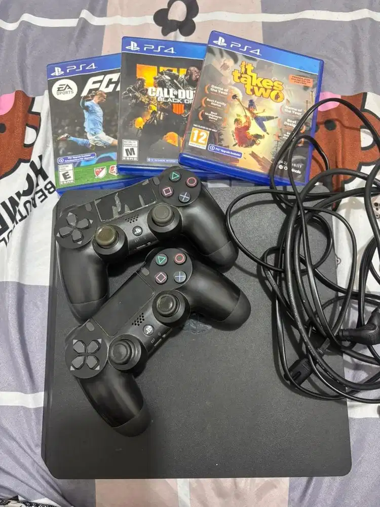 Dijual PS 4 Slim Free 3 Kaset Game