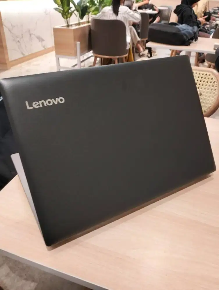 Laptop Gaming Spek Tinggi – Siap Kerja, Desain, dan Main Game Berat!