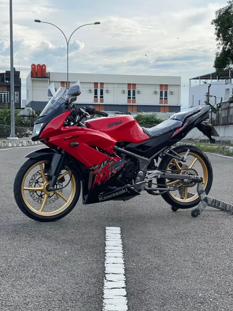 Di Jual Kawasaki Ninja RR 150 Tahun 2013 GANTENG