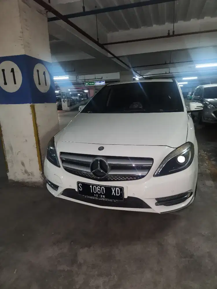 Mercedes Benz B200
