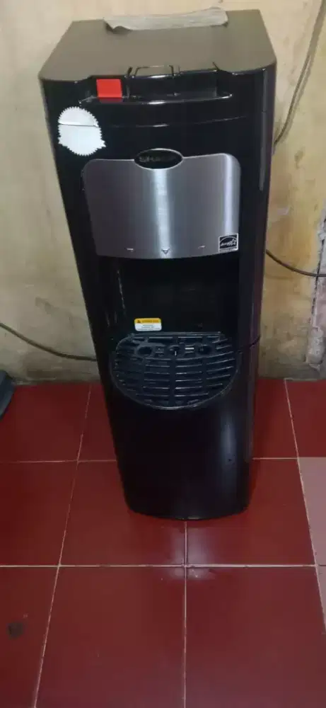 Dispenser air minum sharp galon bawah