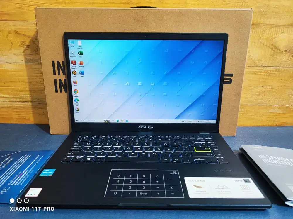 ASUS VivoBook E410K Intel N4500 RAM 8GB SSD 256GB BNOB Garansi 2027