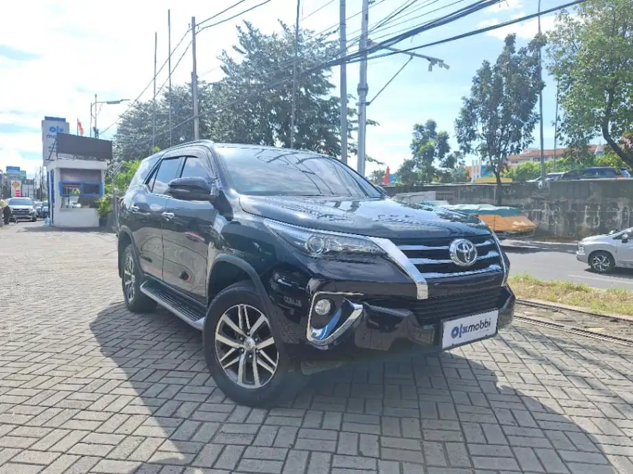 LOW DP Toyota Fortuner 2.7 SRZ TRD Bensin-AT 2019 BJY