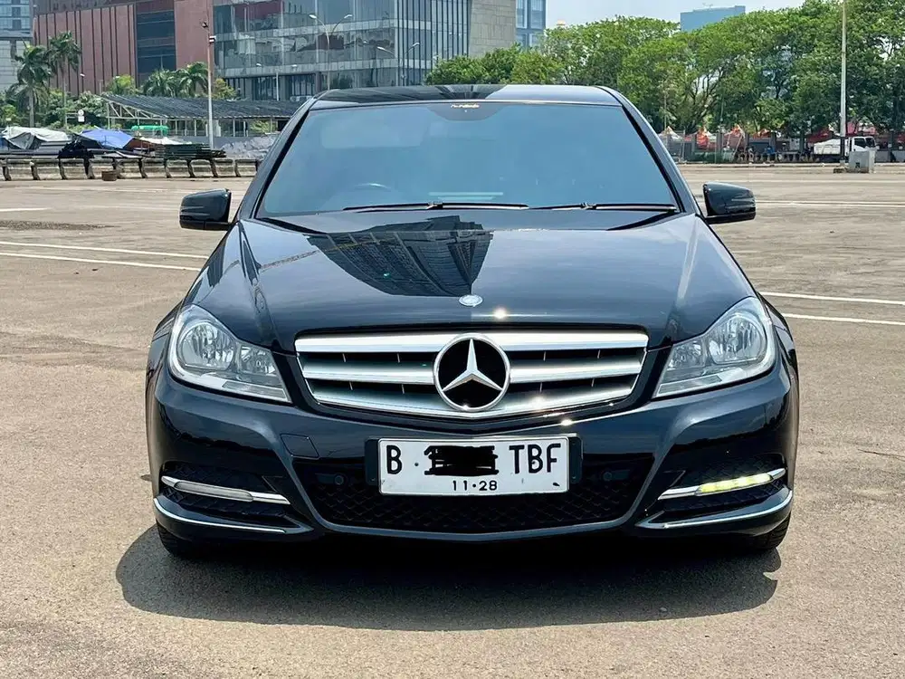 MERCEDES BENZ C200 CGI AT 2013