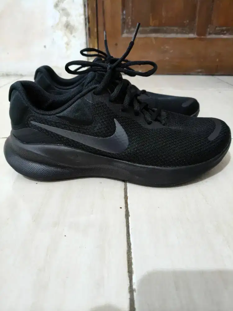 Sepatu Nike ukuran 42,5 Ektra Wide