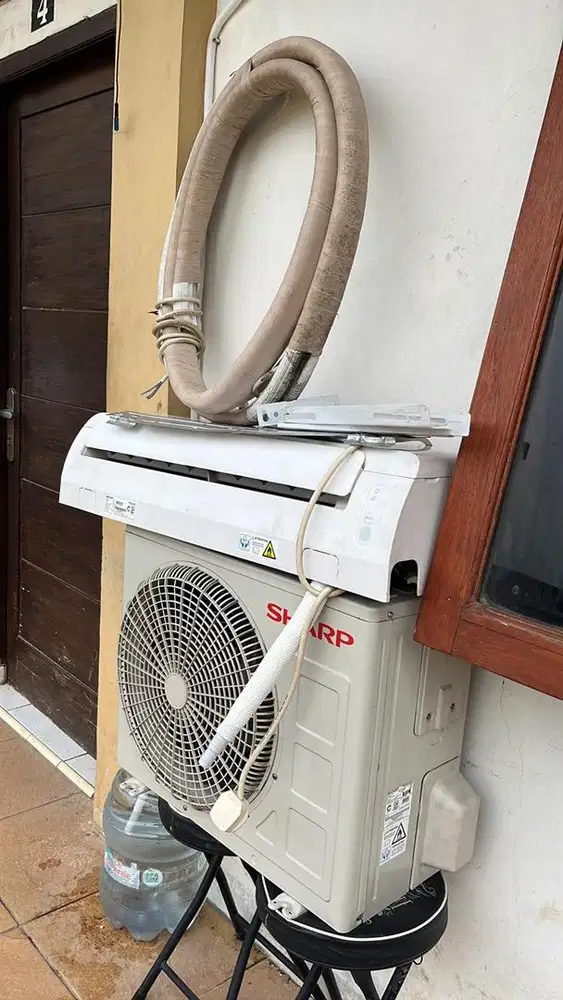 Di jual AC Sharp second