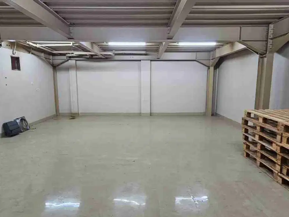 Gudang Siap Pakai di Bizpark Daanmogot, Jakarta Barat