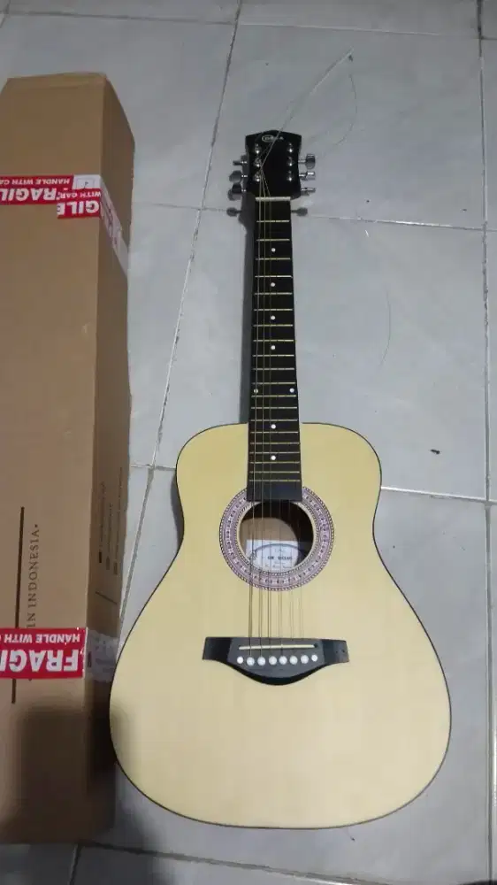 Gitar akustik 3/4 blm tanbes