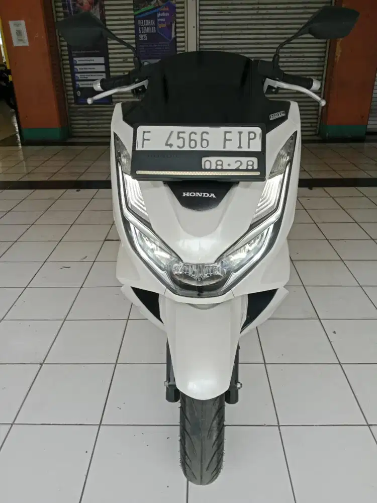 Dijual motor Honda PCX 160 abs 2023