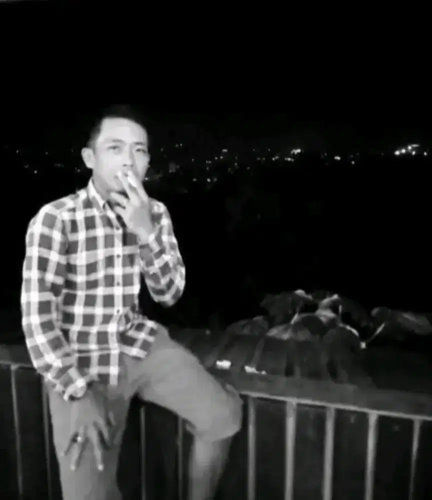 cari loker driver/freelance atau apa ajah asal ada penghasilan