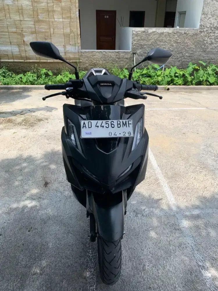 Vario 160 2023 km 8 ribu Murah
