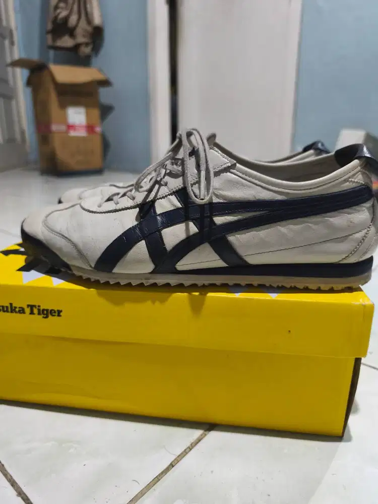 Sepatu Sneakers Unisex onitsuka tiger mexico 66 sd birch peacoat navy