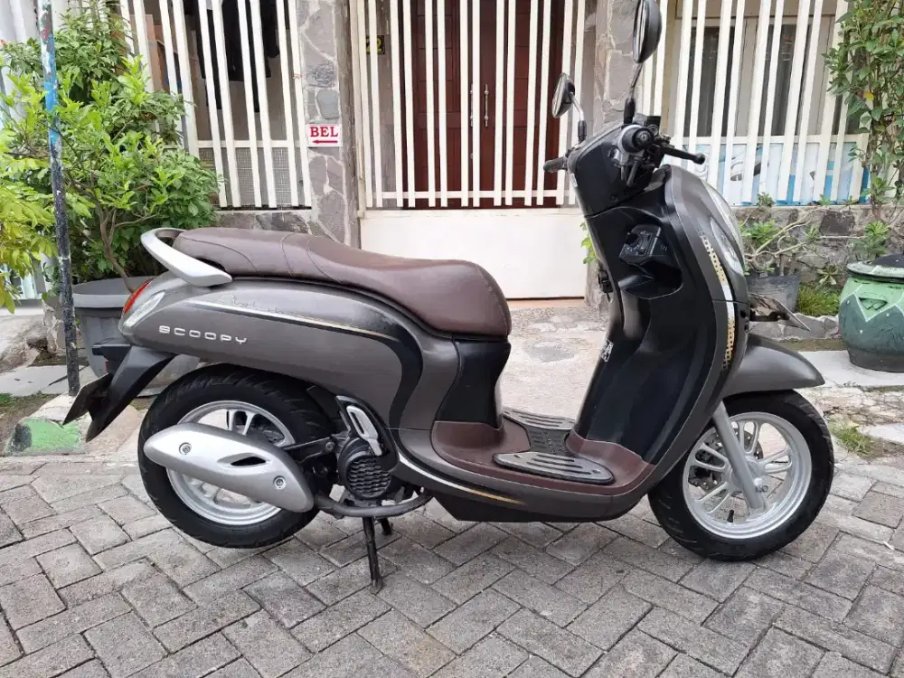 Scoopy keyless 2023 km 11 rb istimewa samsat kdg cowek