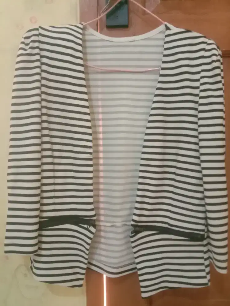 Baju blazer dan kardigan wanita