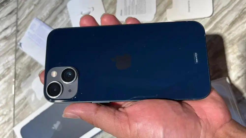 Iphone 13 Ibox, 128 GB, Ios 26.0, Hitam, Mulus, Like New Full Set 100%